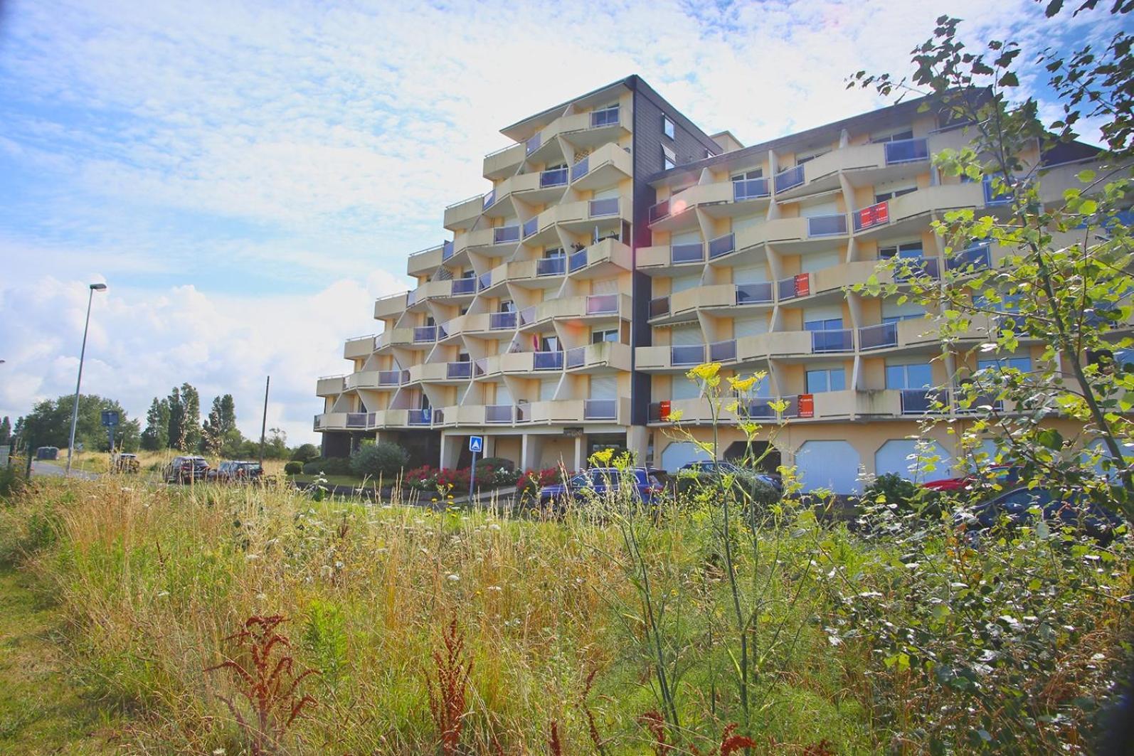 La Brise De Donville - A 300M De La Plage Bagian luar foto
